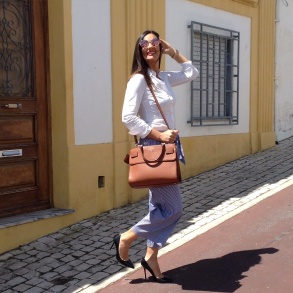Completamente apaixonada pela mala Cate da Guess .